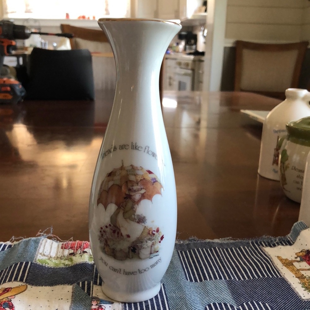 Elegant White Porcelain Holly Hobbie Vase